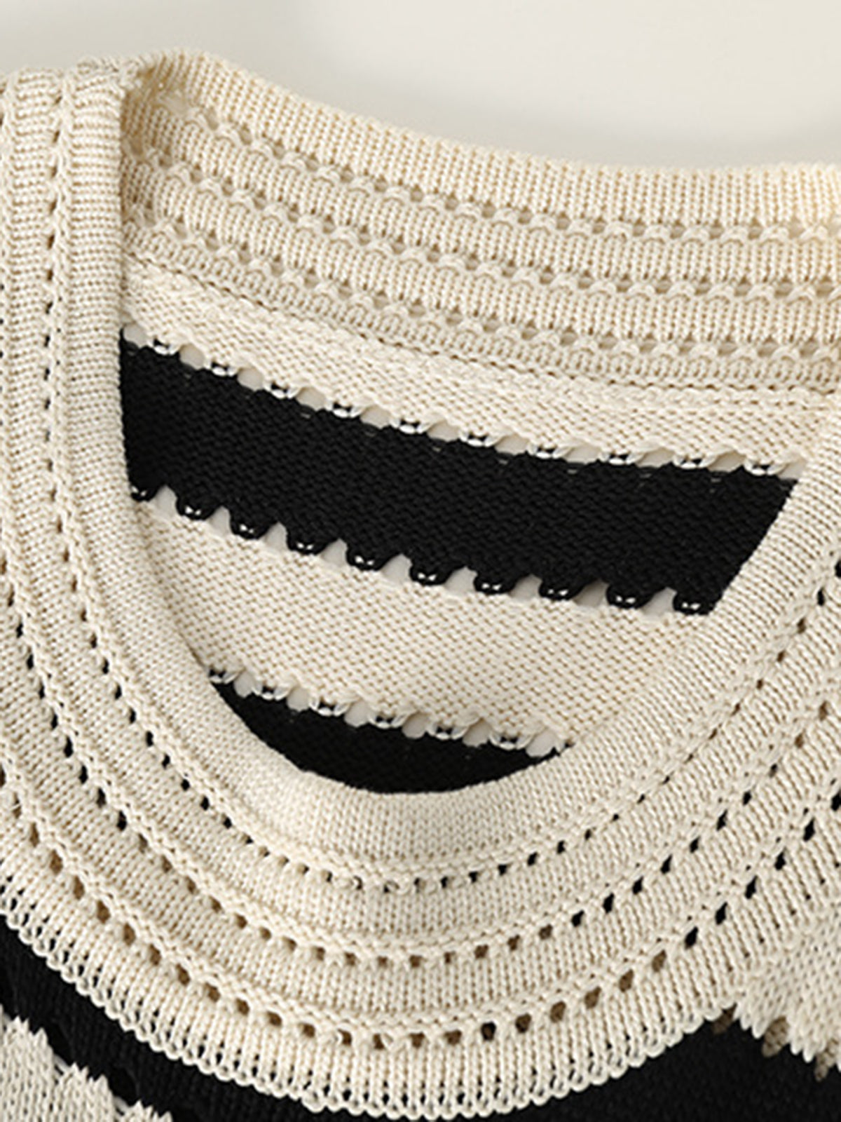 Gözlü Çizgili Kısa Örme Elbise