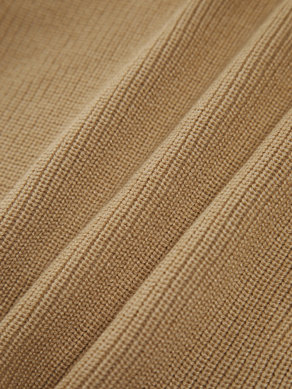 Tatlım Bükümlü Yivli Kırpılmış Tüp Askısız Üst