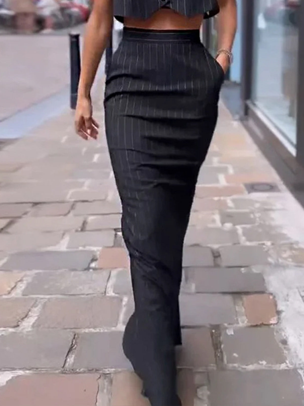 Çizgili Düğmeli Kırpılmış İki Parça Etek Takımı