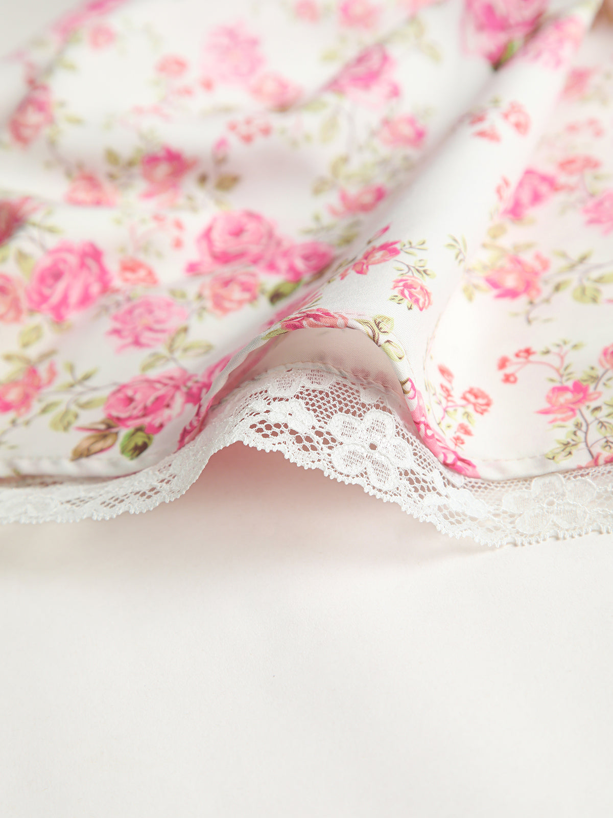 Çiçekli Bağcıklı Kısa Elbise