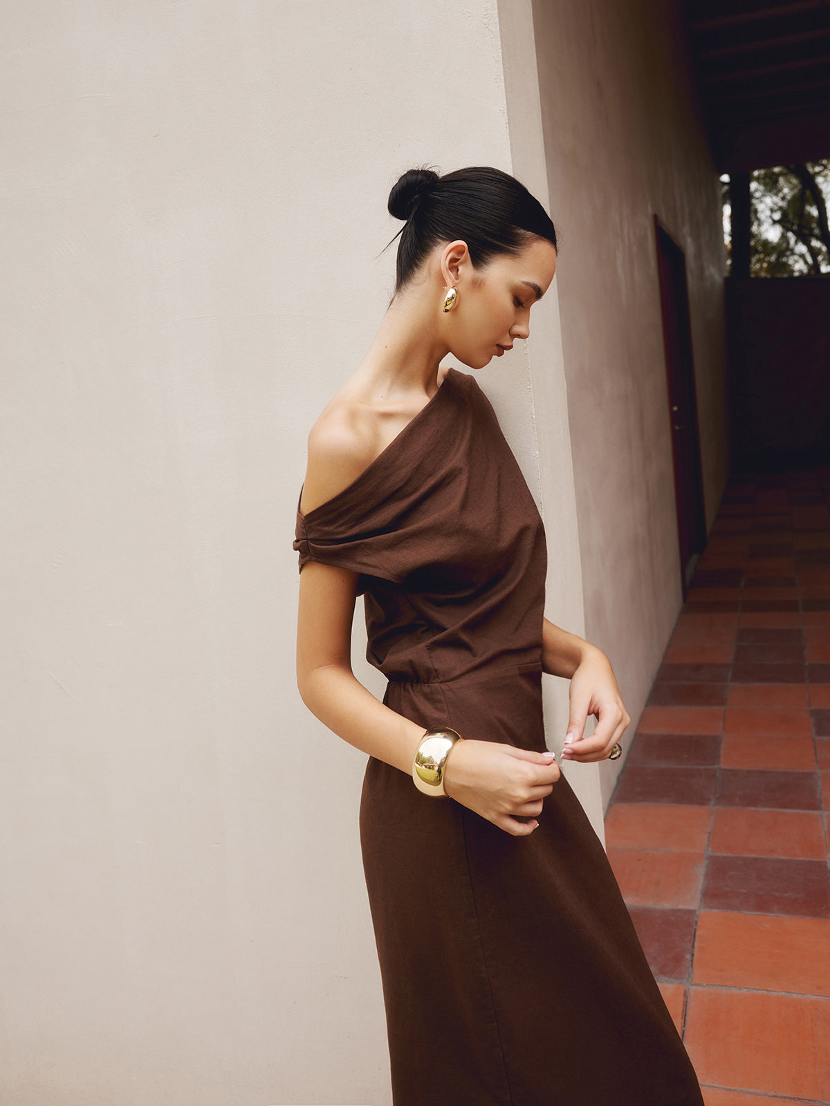 Pamuk ve Keten Asimetrik Yaka Elbise