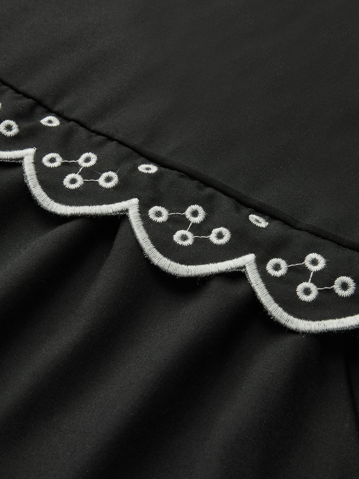 Volanlı Desenli Düğümlü Bluz