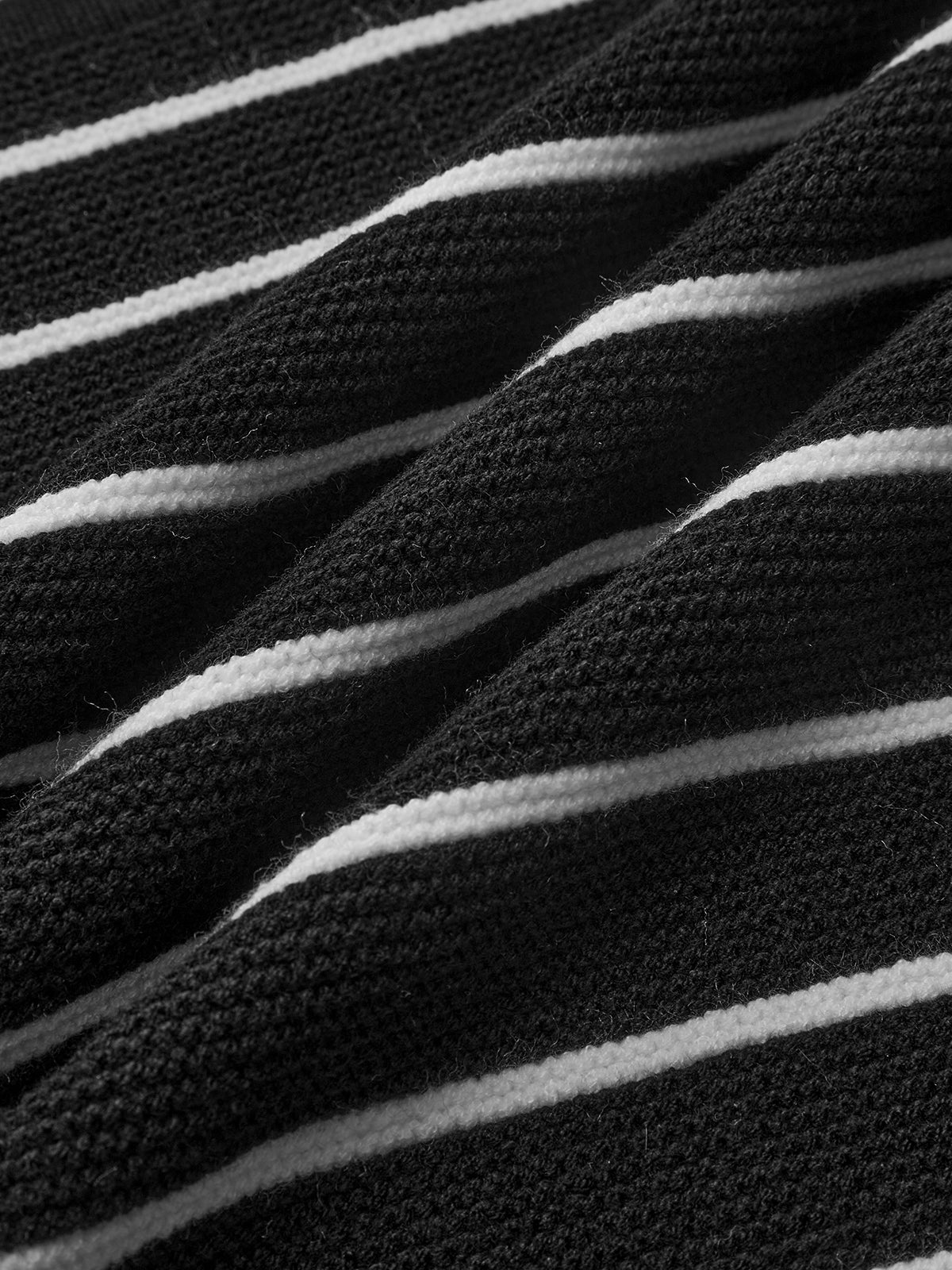 Çizgili V Yaka Önden Bağlamalı Kazak Yelek