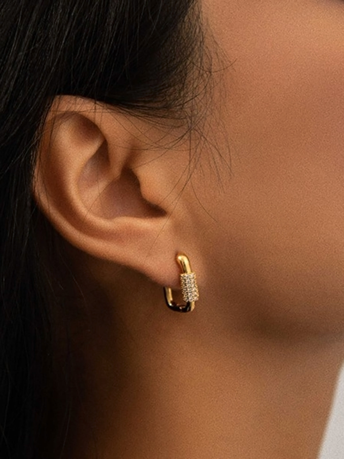 Kare Tombul Pırlanta Küpeler