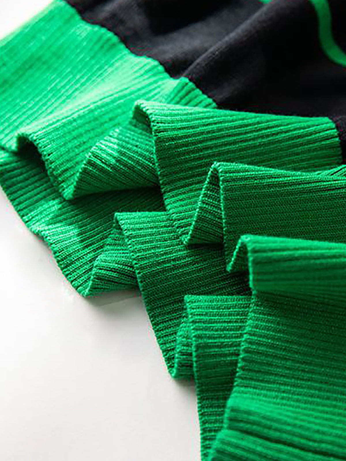 Yuvarlak Yaka Çizgili Örgü Üst