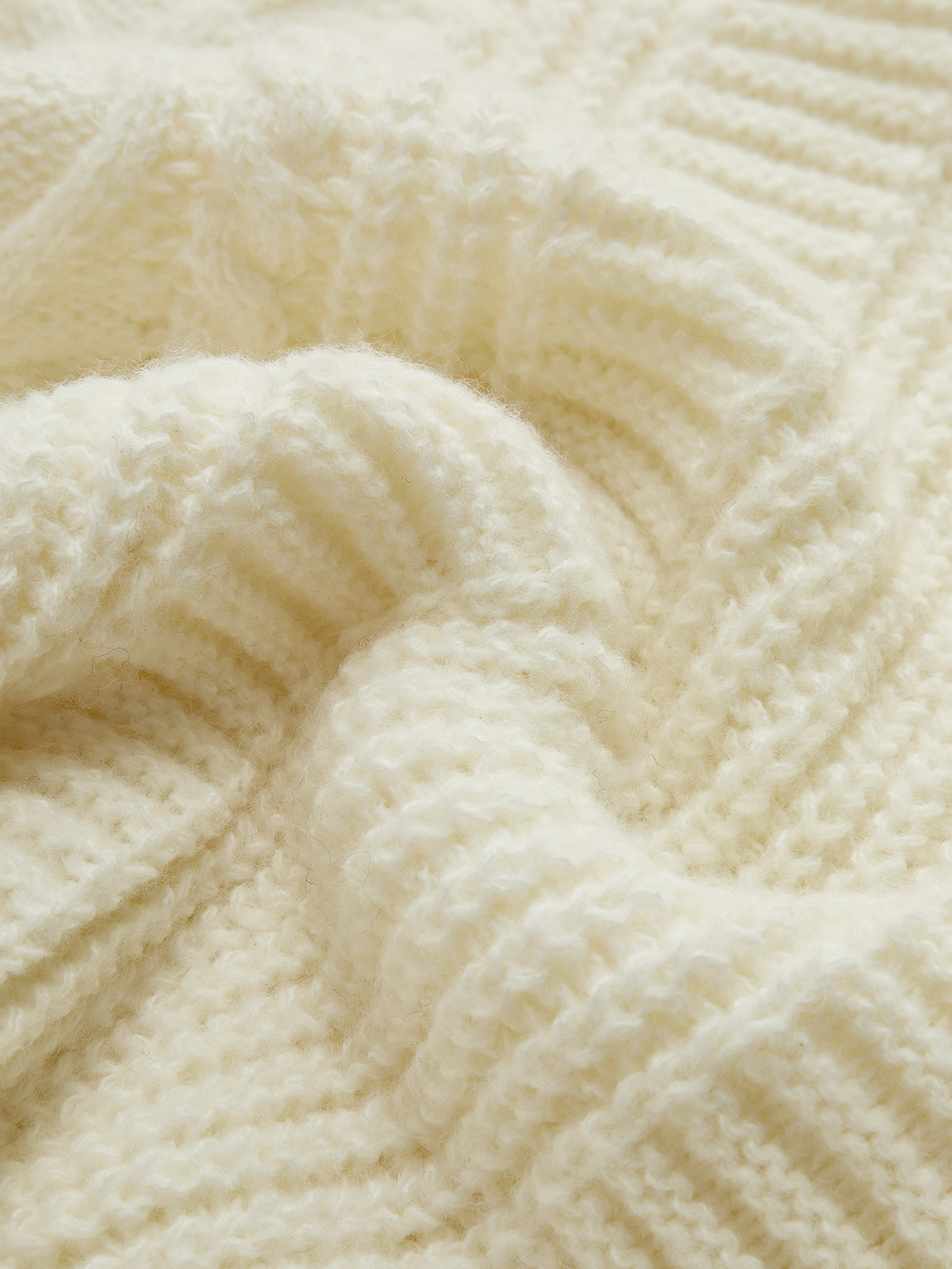 V Yaka Düğme Mekanizmalı Kablolu Hırka