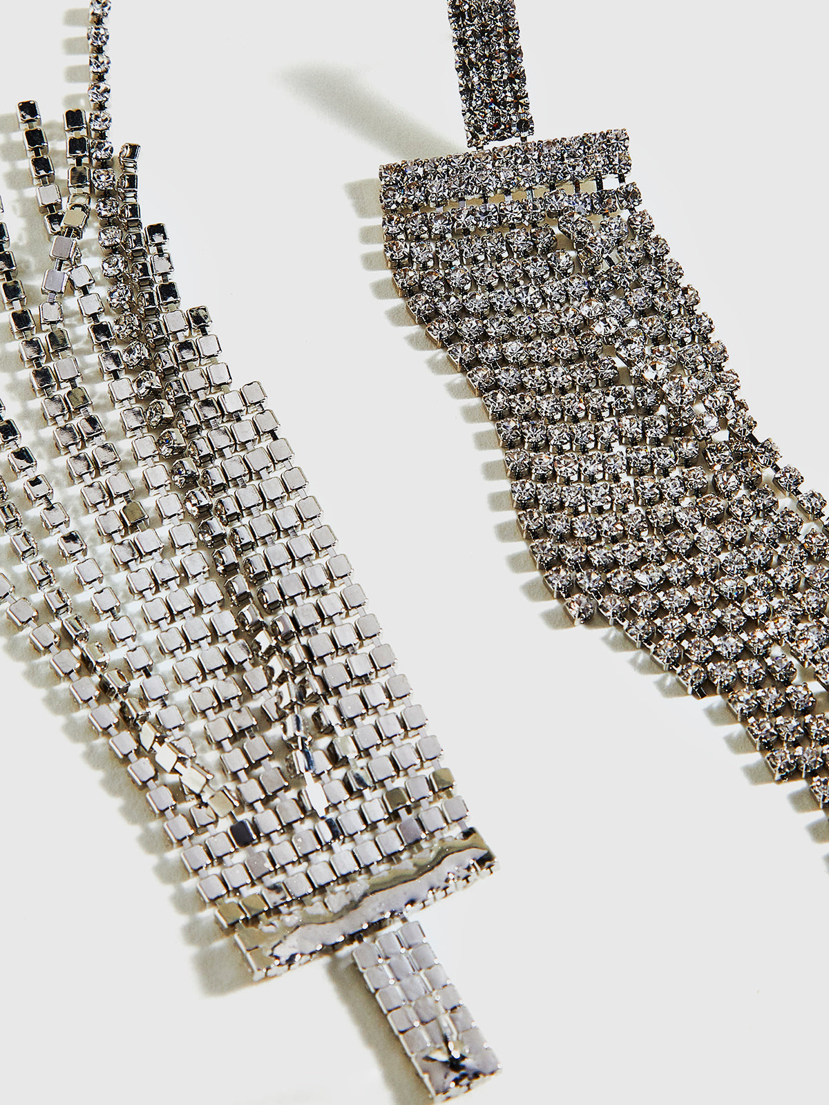 Geniş Şelale Püskül Küpeler