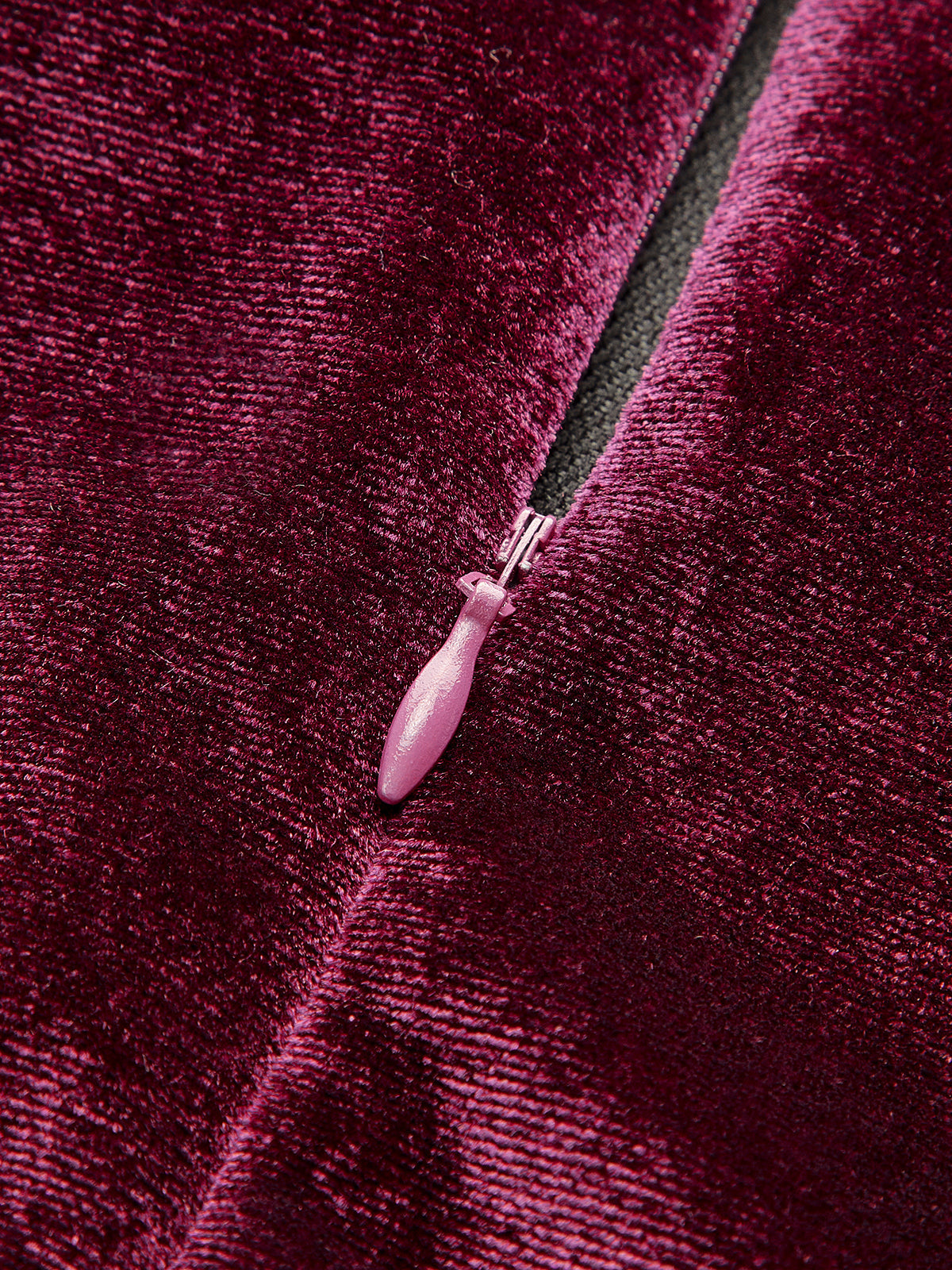 Kadife Fermuarlı İnce Askılı Elbise