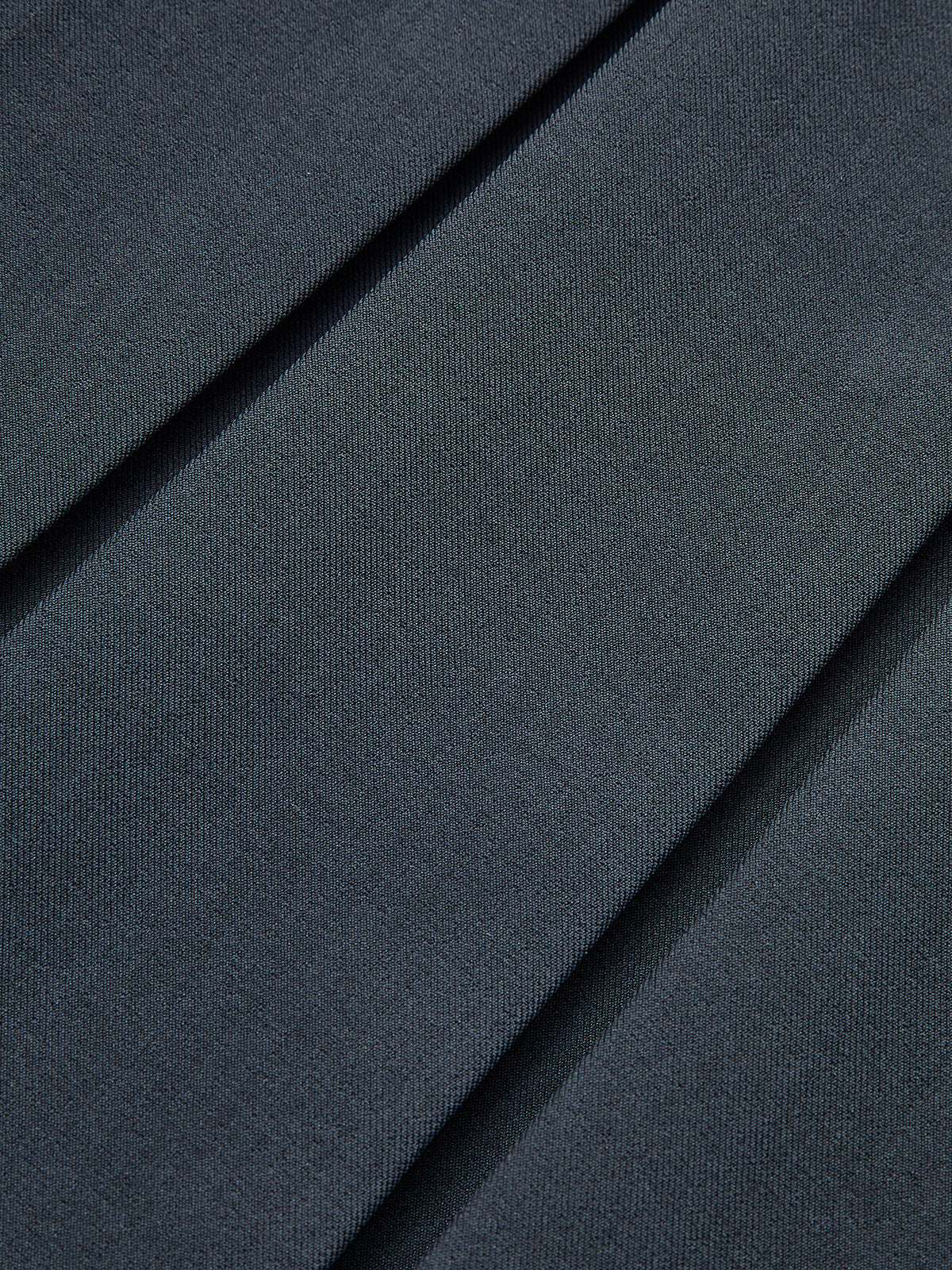 Geniş Yaka Detaylı Pileli Elbise