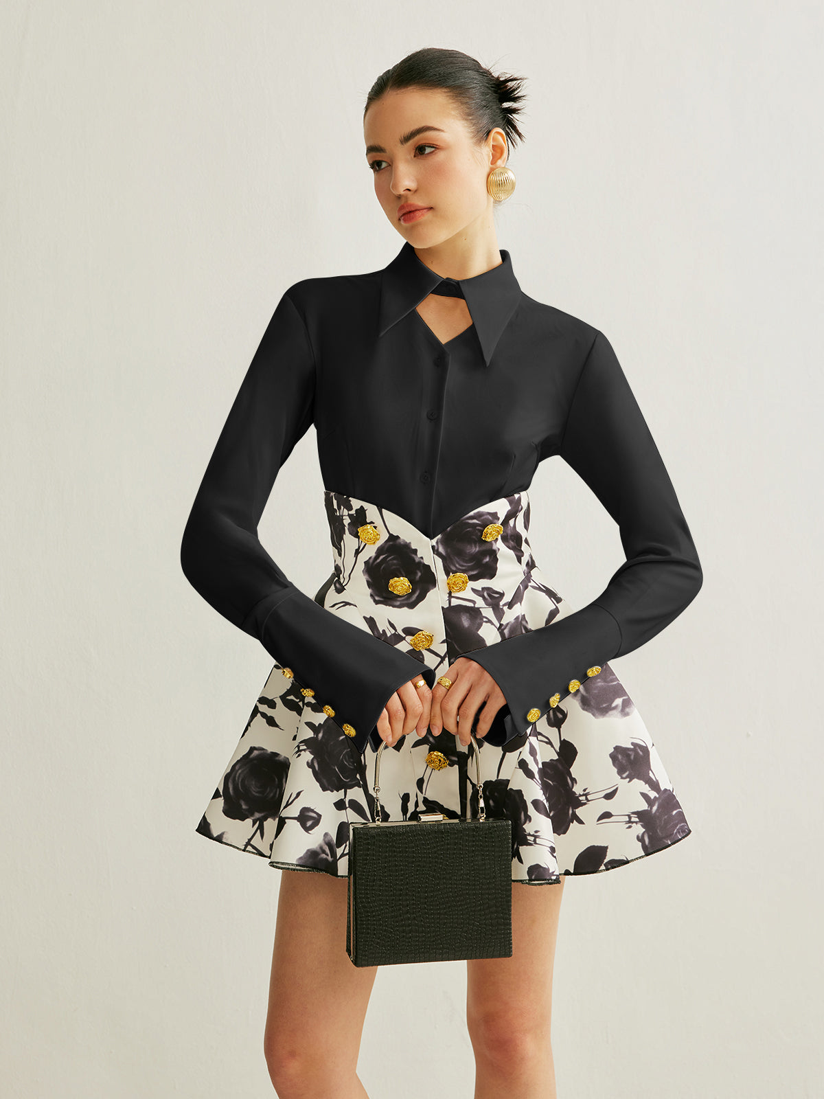 Metal Düğmeli Kesik Polo Tişört