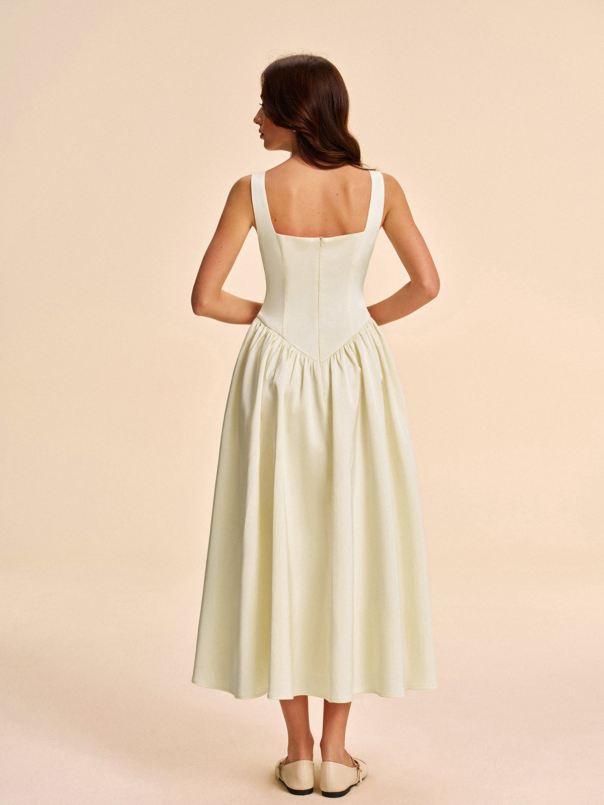 Kare Yaka Pileli Elbise