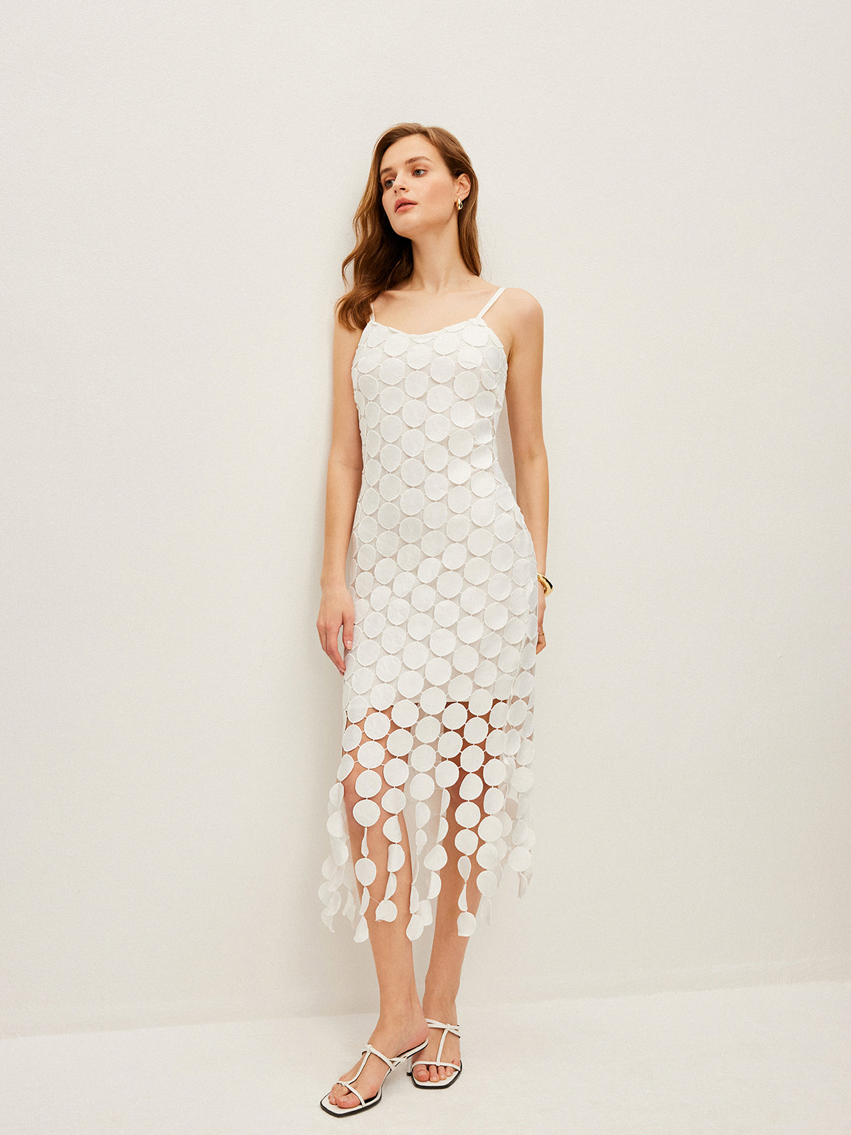 Lazer Kesim Çok Daireli Çift Katmanlı Askılı Elbise