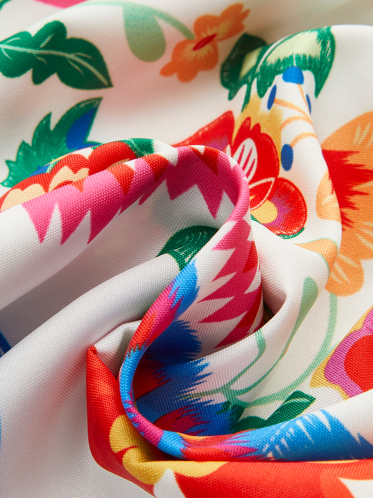 Omuzları Açık Çiçek Desenli Kemerli Elbise