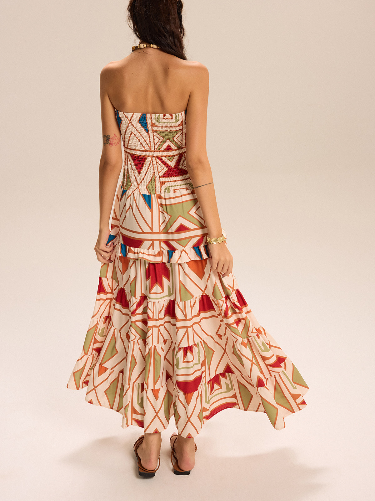 Renk Bloklu Straplez Katmanlı Uzun Elbise