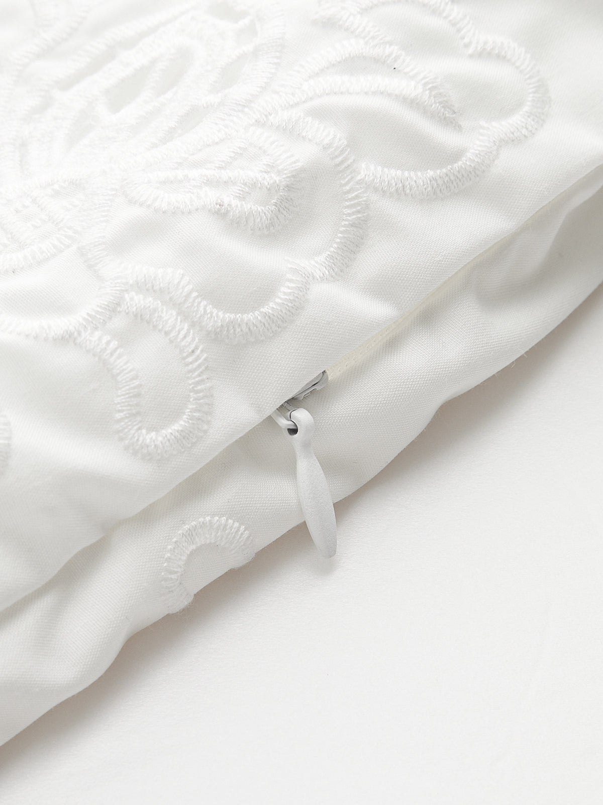 Dantel Kenarlı Orta Bel Şort