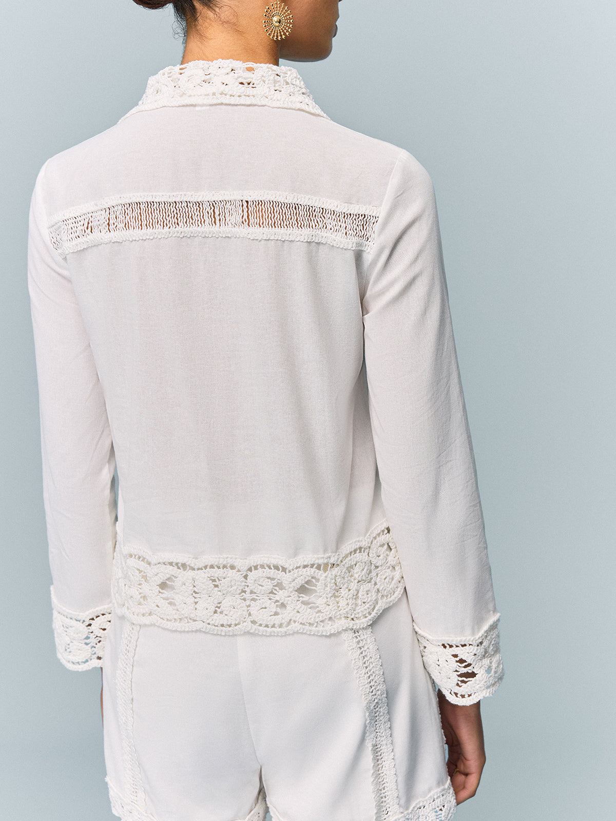 Tığ İşi Kenarlı Gömlek