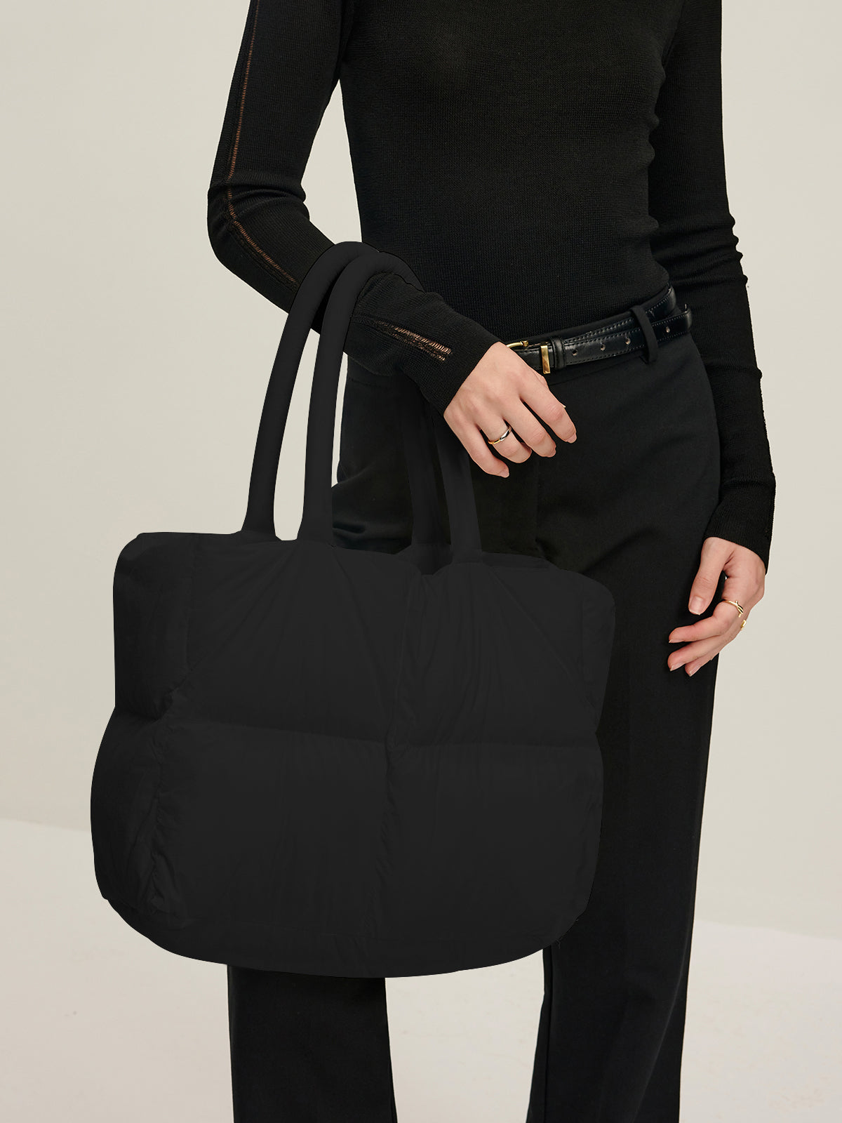 Büyük Kapasiteli Yumuşak Bulut Çantası