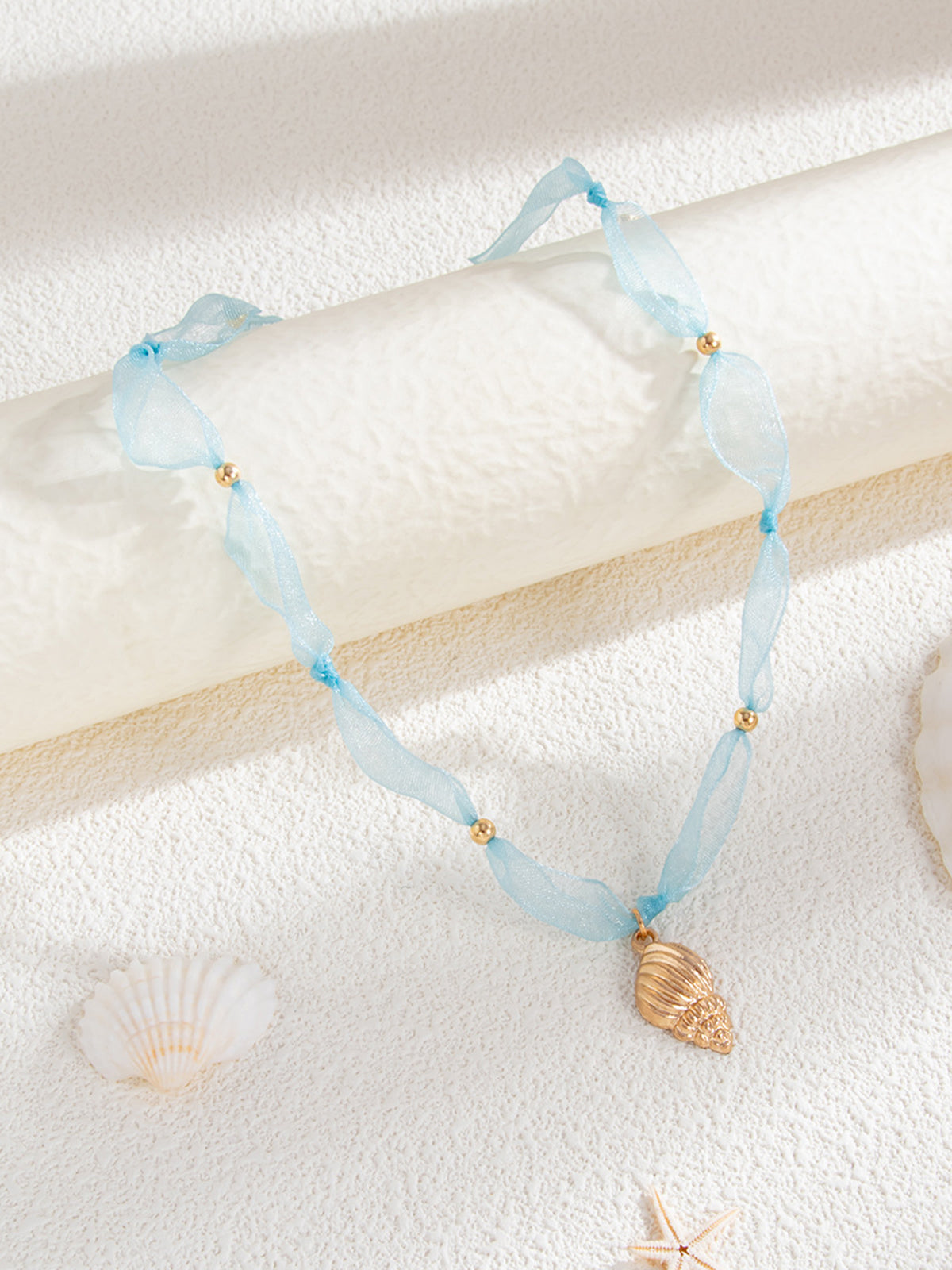 Tül Boncuklu Deniz Kabuğu Kolye