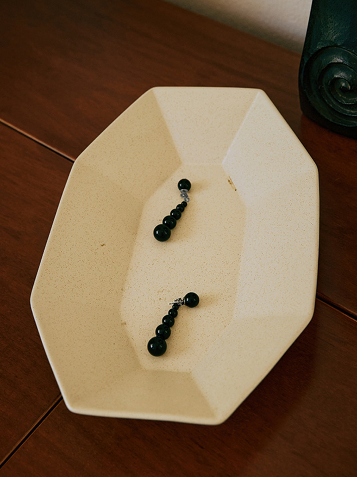 Akik Boncuklu Damla Küpeler