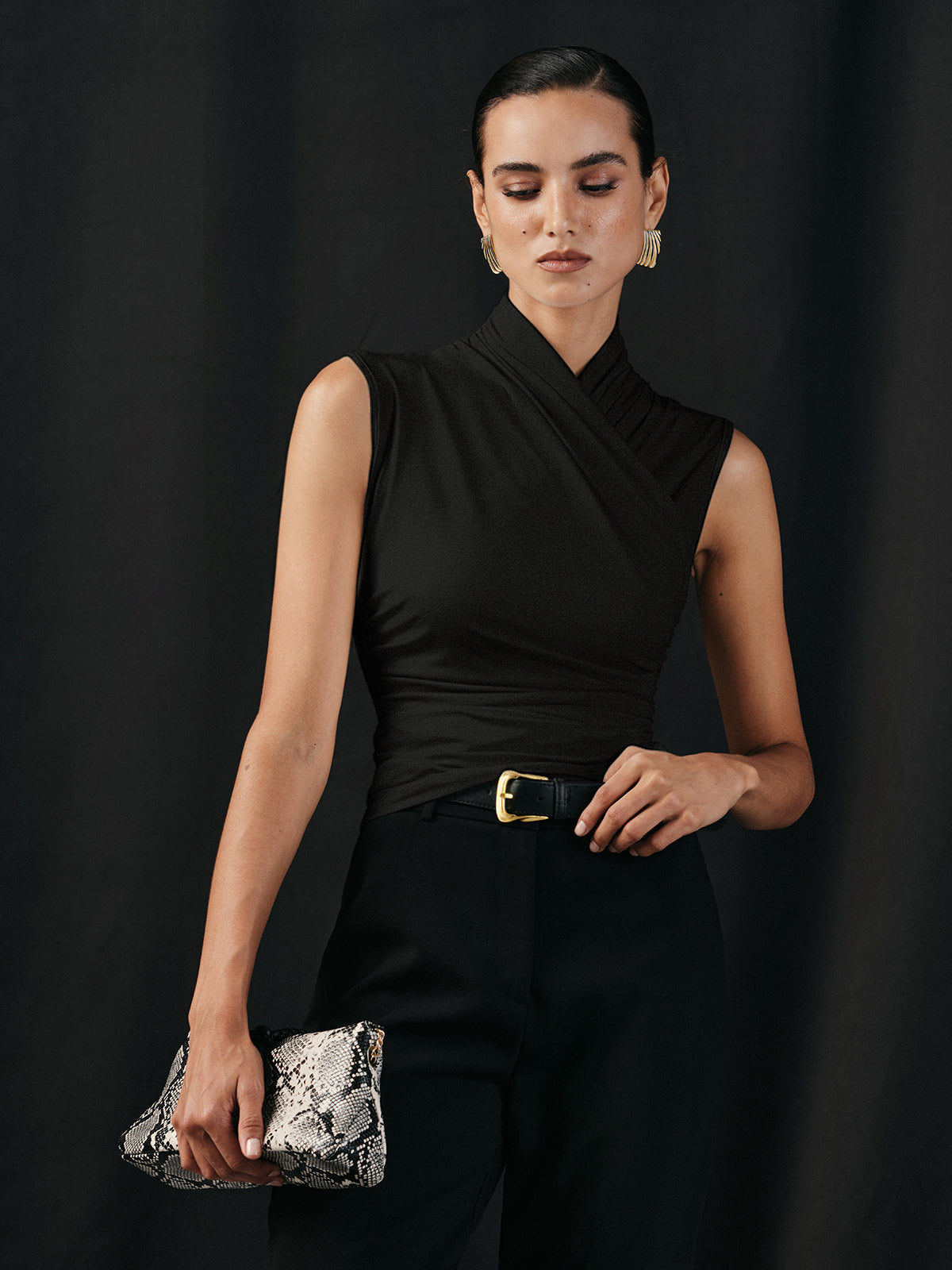 Çapraz Yaka Büzgülü Atlet