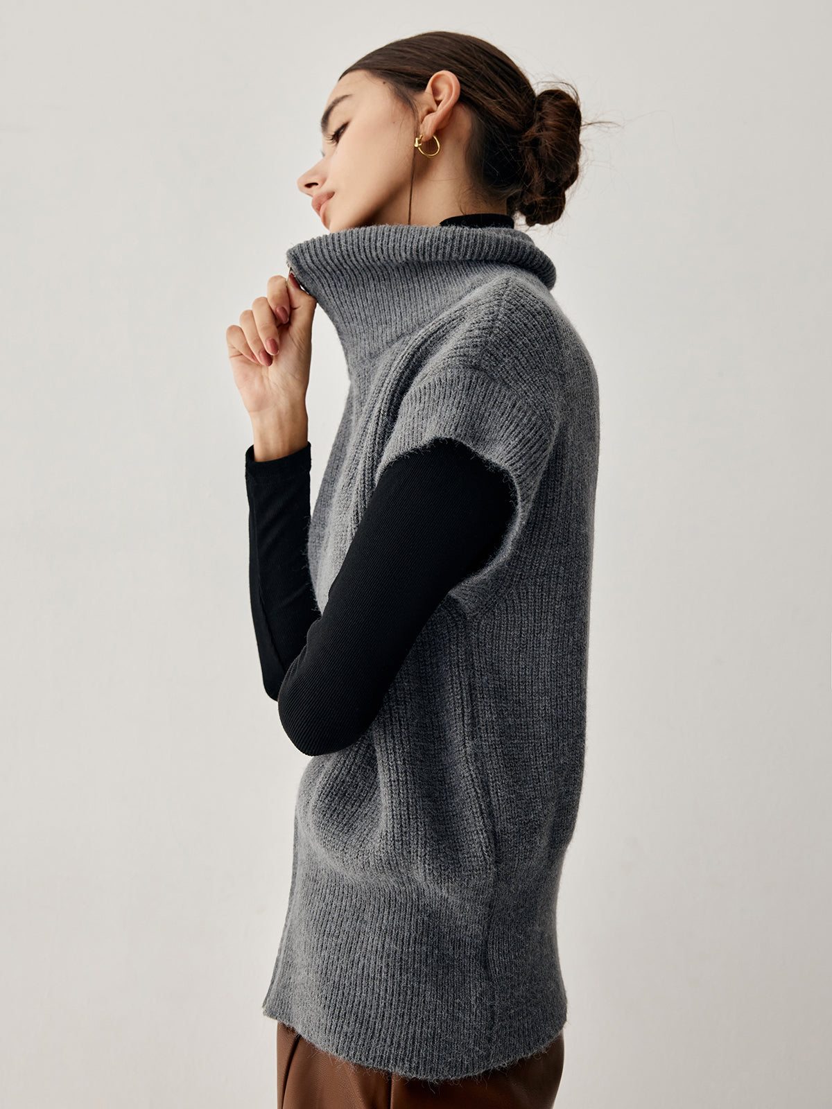 Açık Yaka Çift Fermuarlı Kavisli Hırka