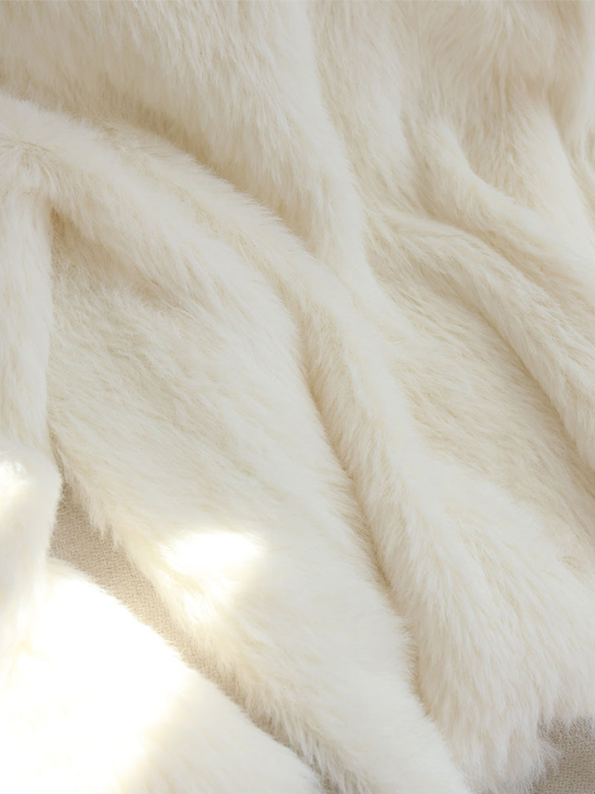 Büyük Boy Tüylü V Yaka Kazak