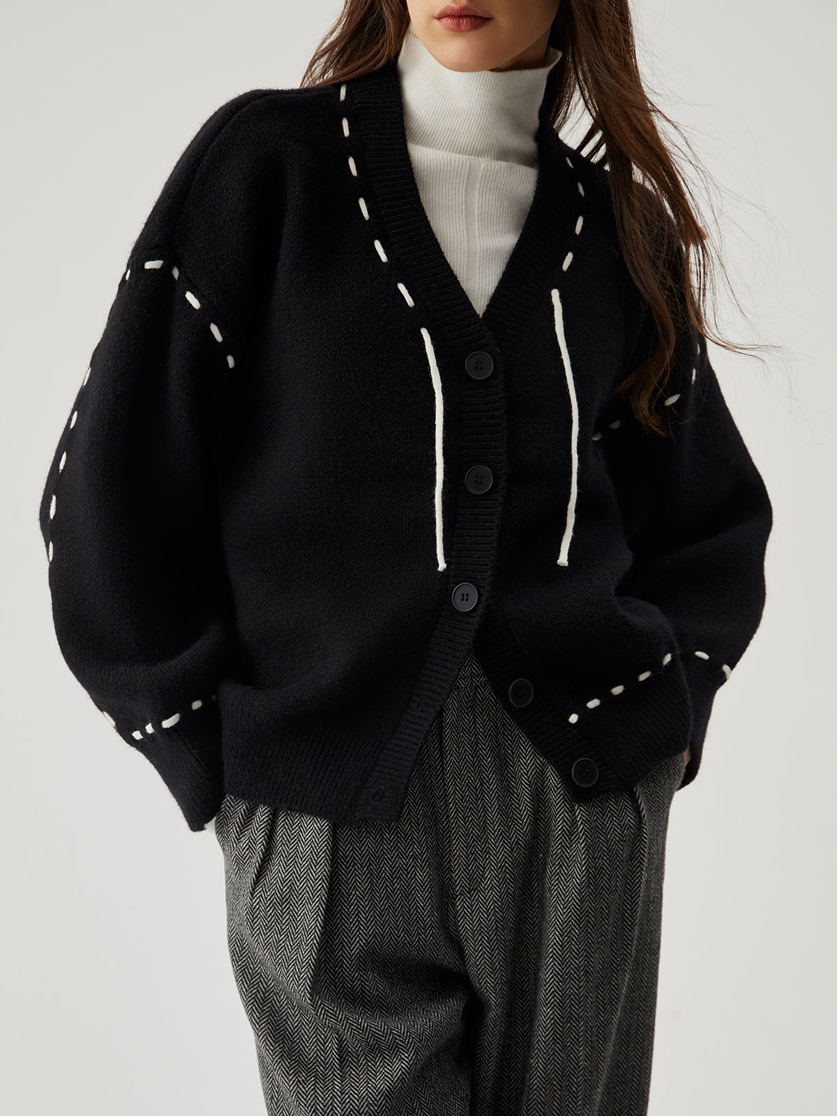 Örgü Kontrast Kesim Düğmeli Hırka