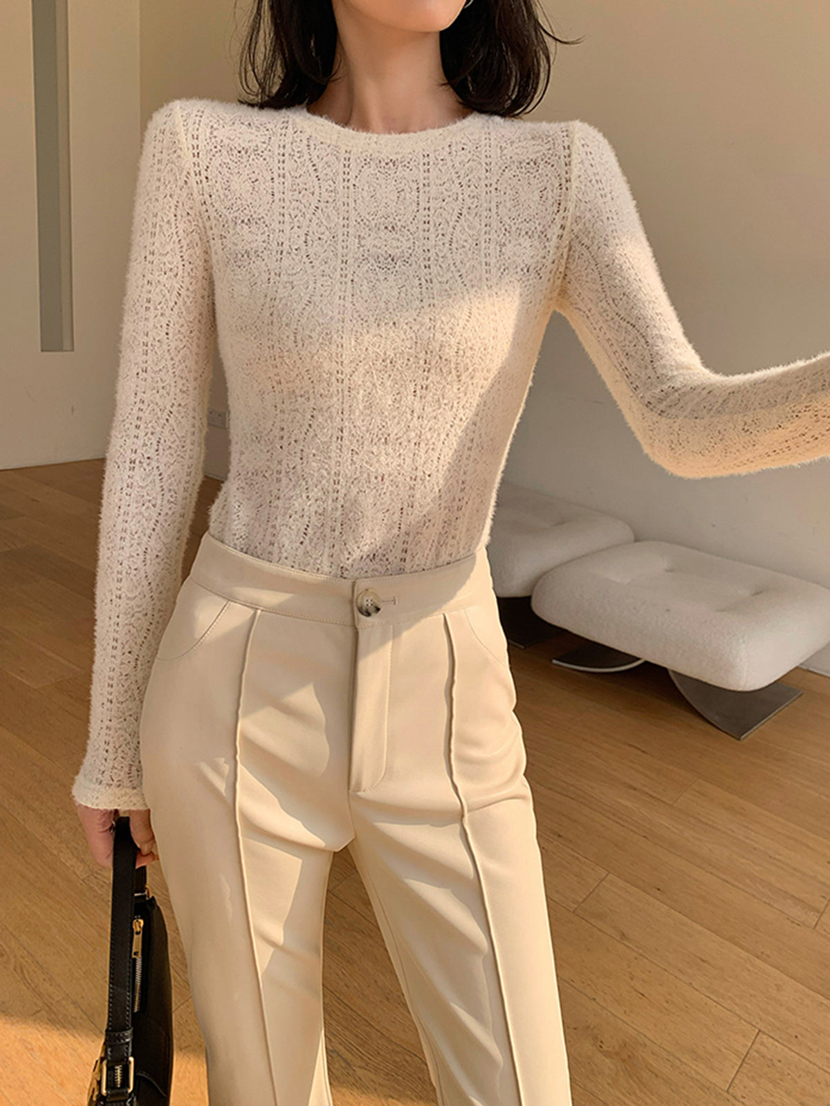 Çiçekli İçi Boş Örgü Yuvarlak Yaka Uzun Kollu Üst