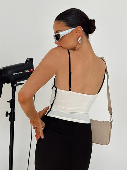 Kontrast Trim Aerodinamik Askılı Üst