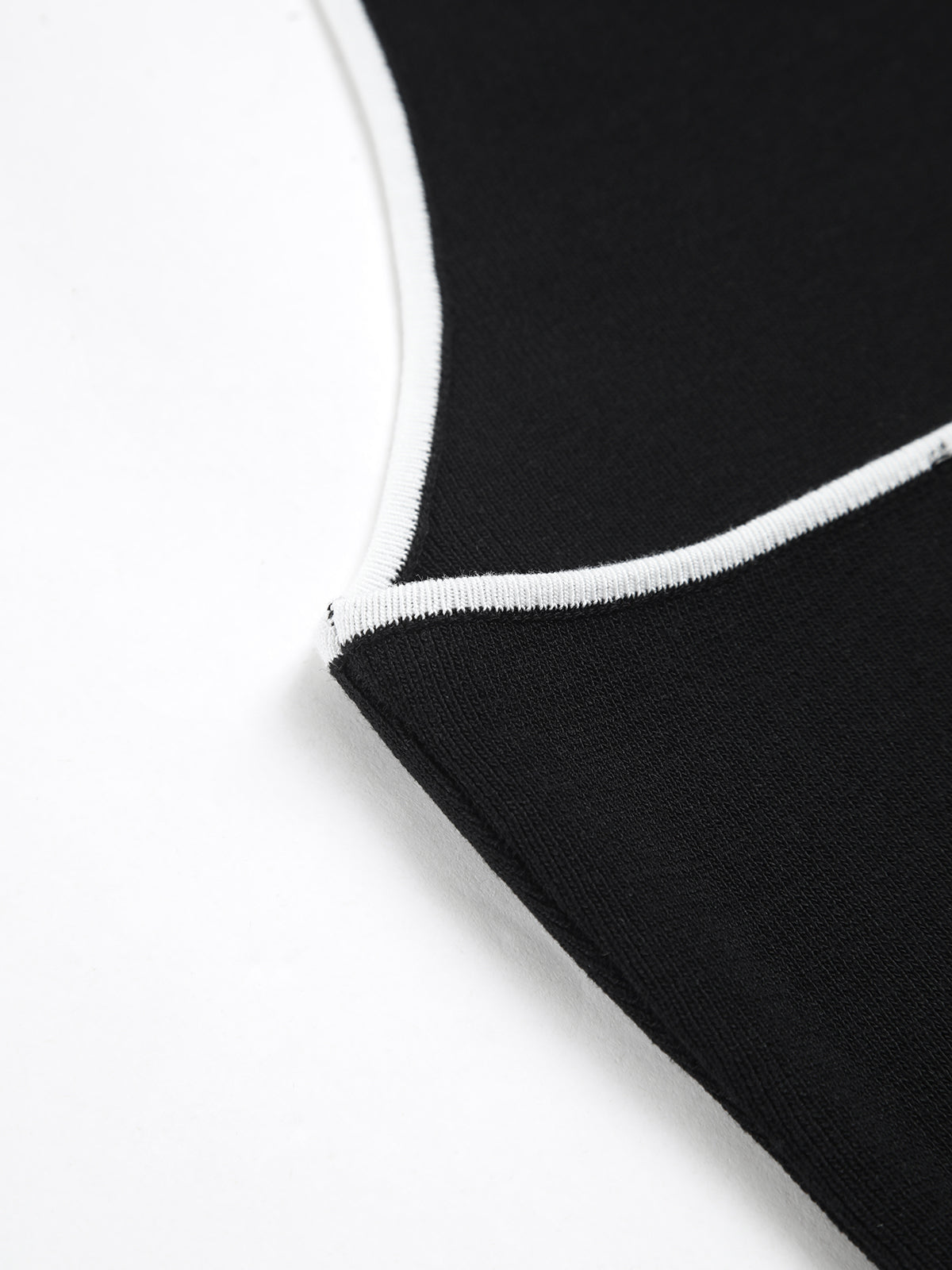 Kontrast Kesimli Açık Sırtlı Örgü Üst