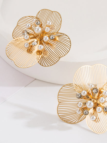 İnci İşlemeli Çiçek Küpeleri