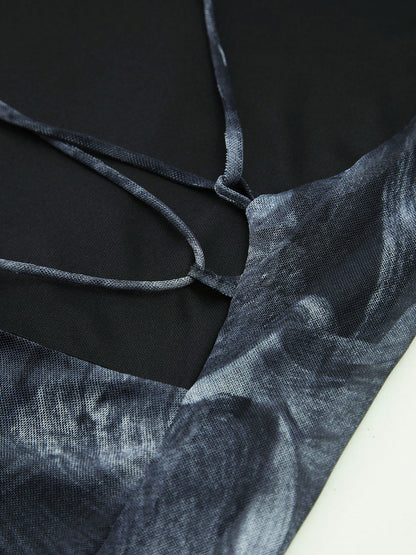 Çapraz Baskılı Asimetrik Etek Ucu Kısa Elbise