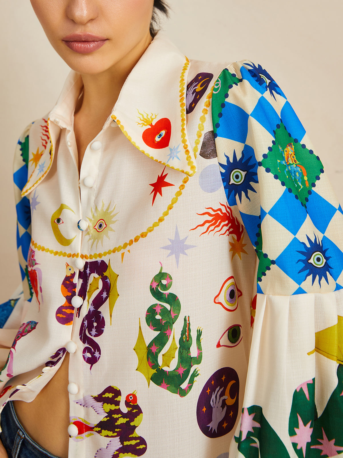 Her Yerde Baskılı Uzun Kollu Gömlek