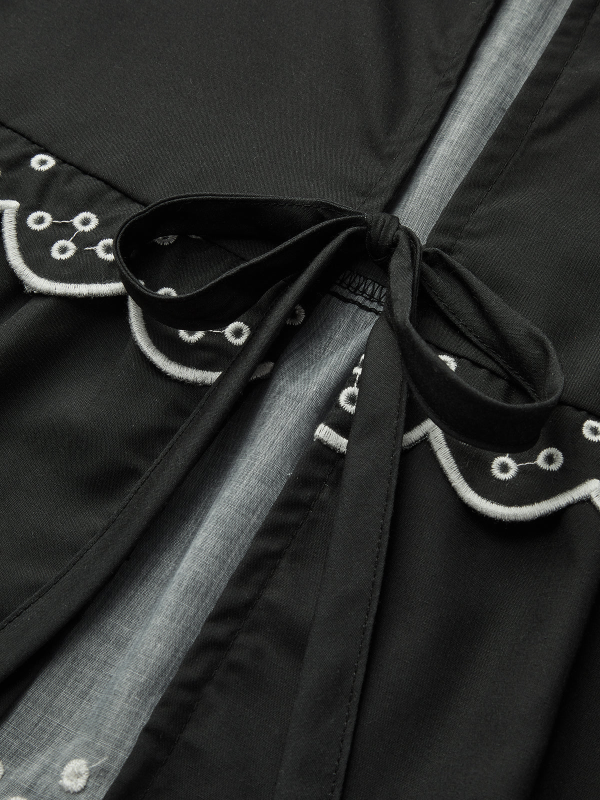 Volanlı Desenli Düğümlü Bluz