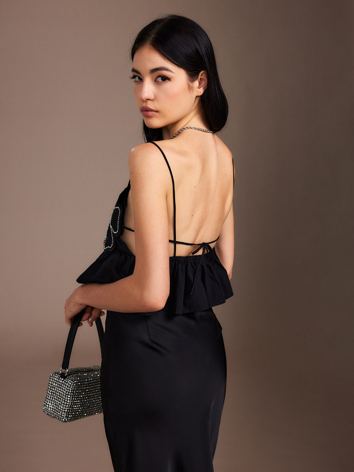 Çiçekli Sırtı Açık Volanlı Atlet