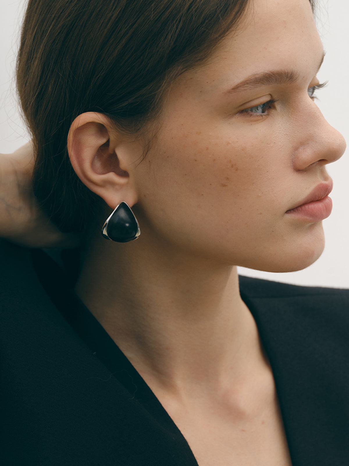 Geceyarısı Zarafeti Siyah Oniks Küpeler