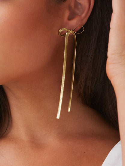 Metal Kurdele Fiyonk Küpeler