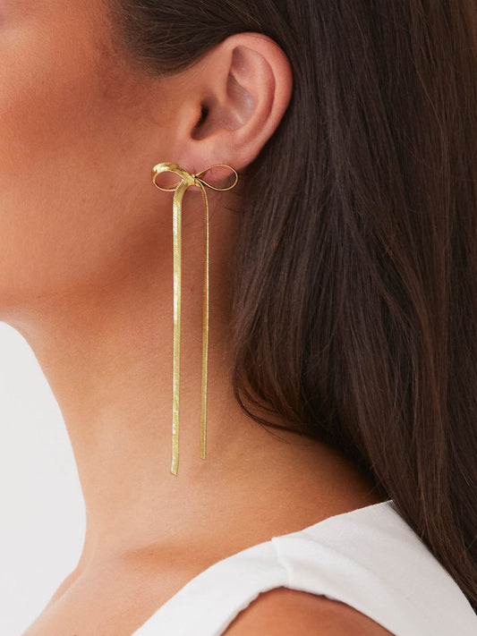 Metal Kurdele Fiyonk Küpeler