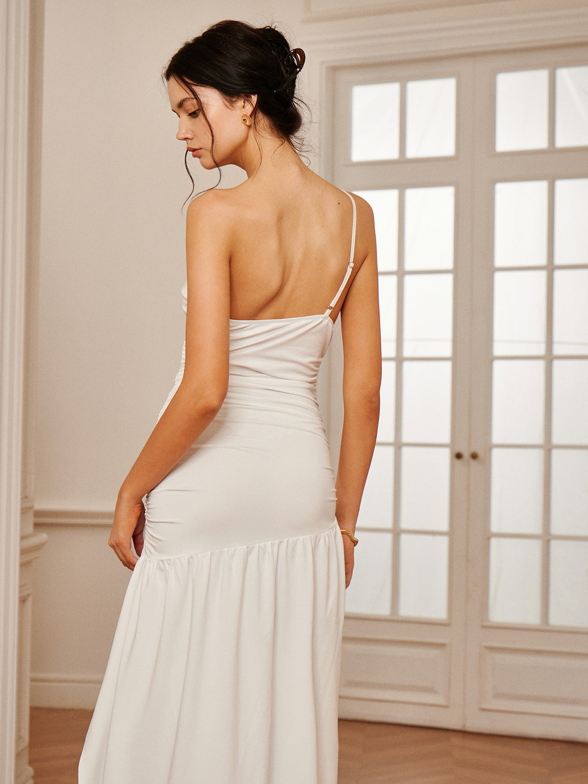 Tek Omuzlu Pileli Yırtmaçlı Uzun Elbise