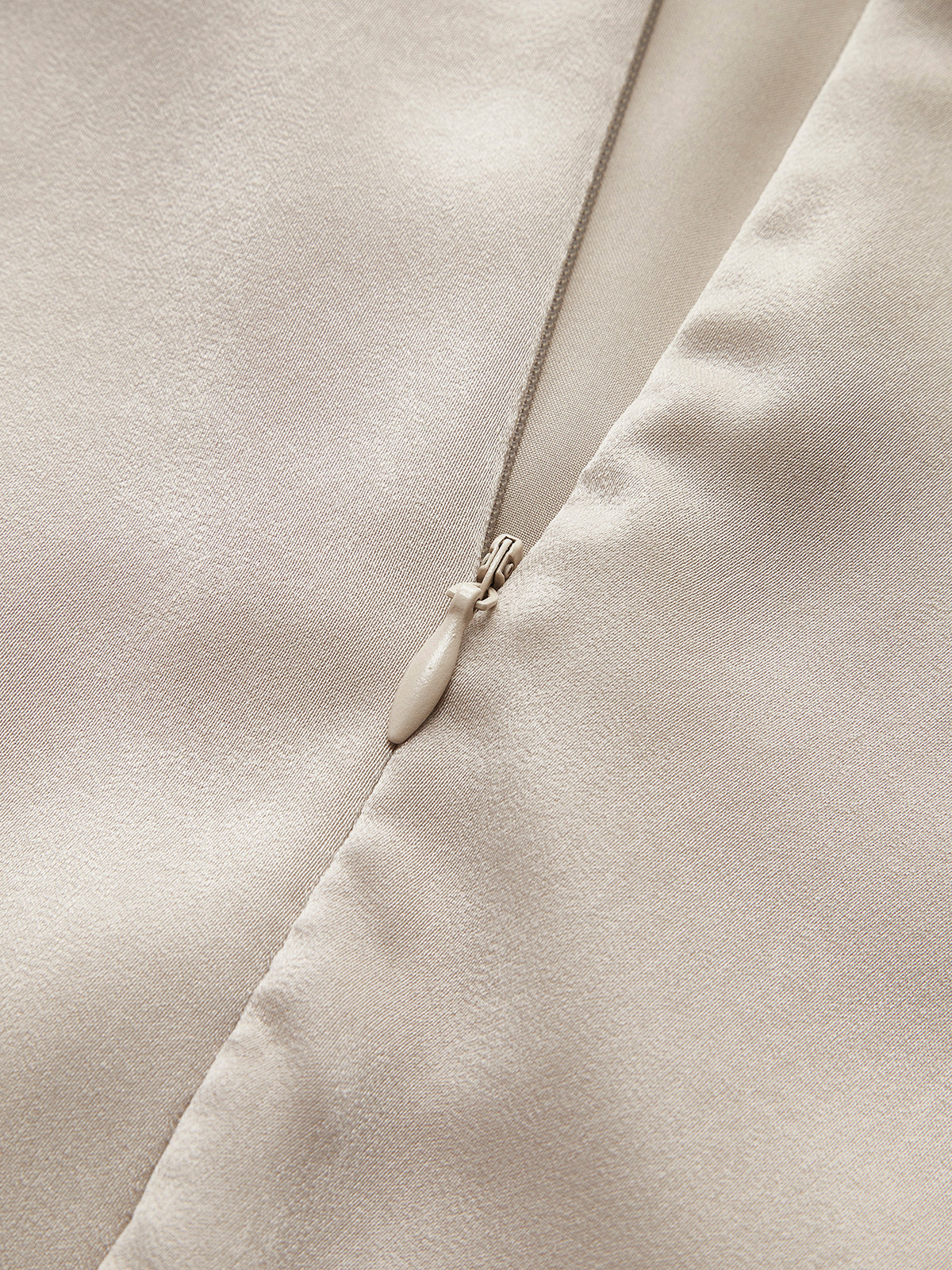 Tek Kollu Pileli Drapeli Elbise