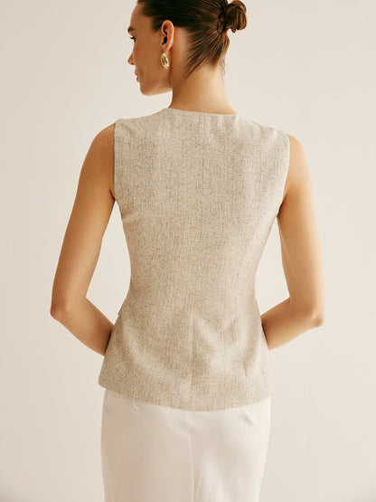 Zarif Göğüslü Kenarlı Yırtmaçlı Yelek