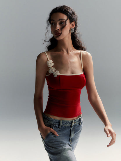 Çiçek Kontrastlı Vücuda Oturan Askılı Üst