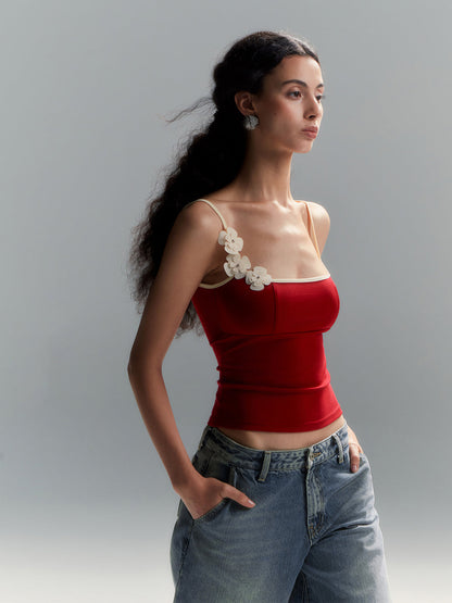 Çiçek Kontrastlı Vücuda Oturan Askılı Üst