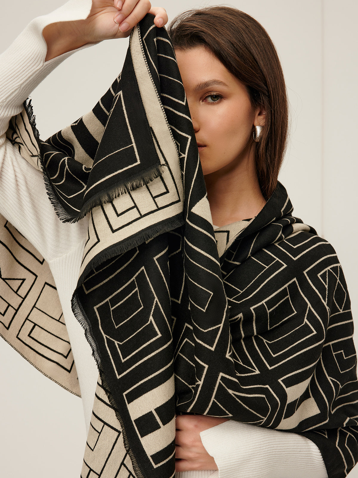 Vintage İki Renkli Harfli Atkı