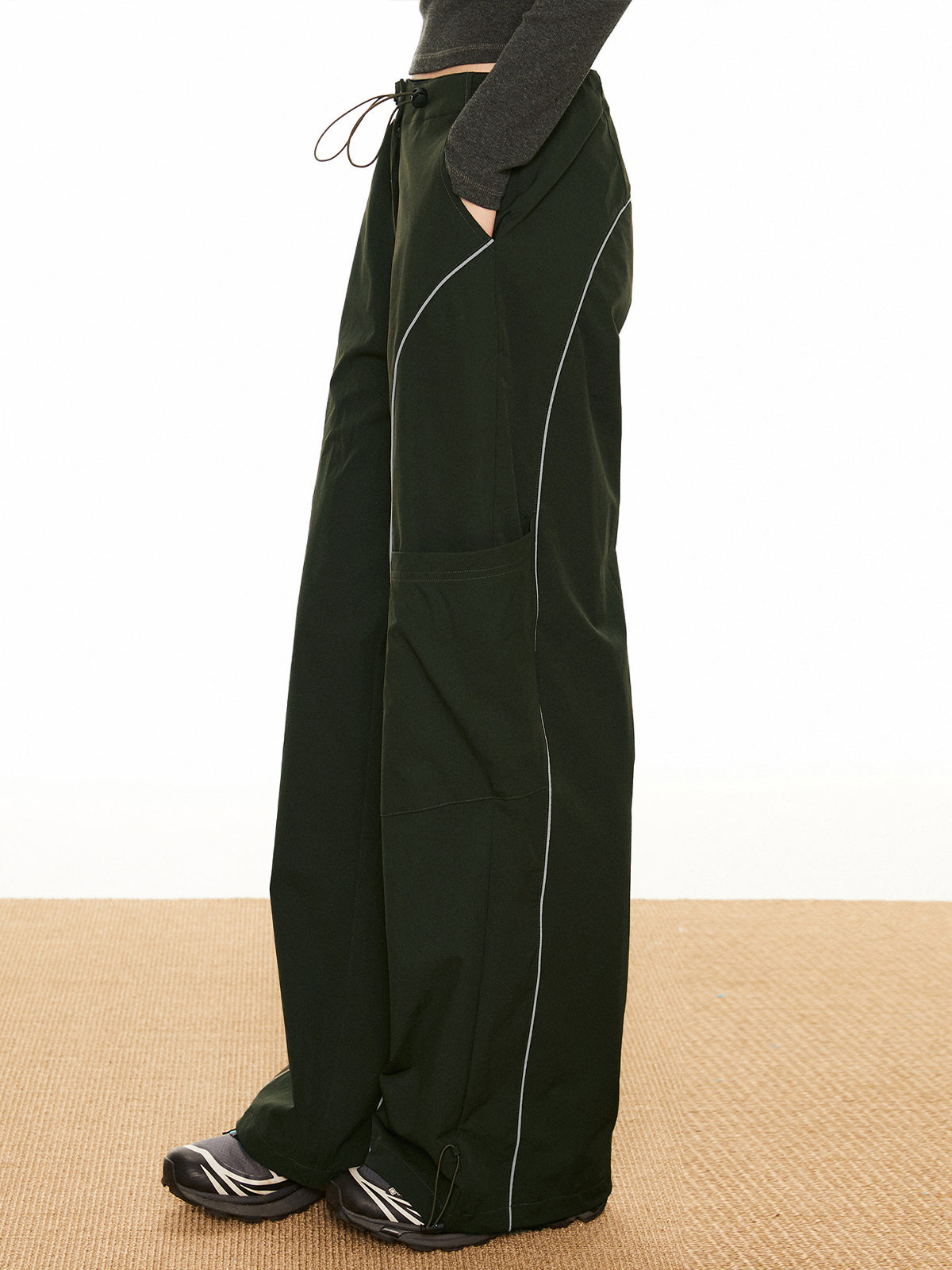 Kontrast Şeritli Bağcıklı Pantolon