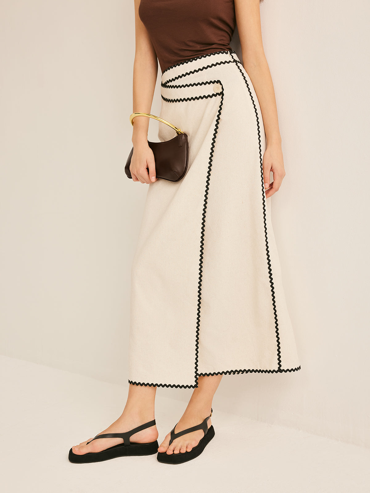 Metal Saplı Fermuarlı Koltuk Altı Çantası