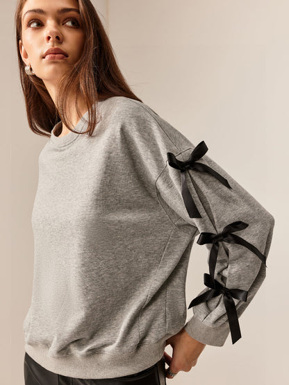 Yuvarlak Yaka Fiyonklu Sweatshirt