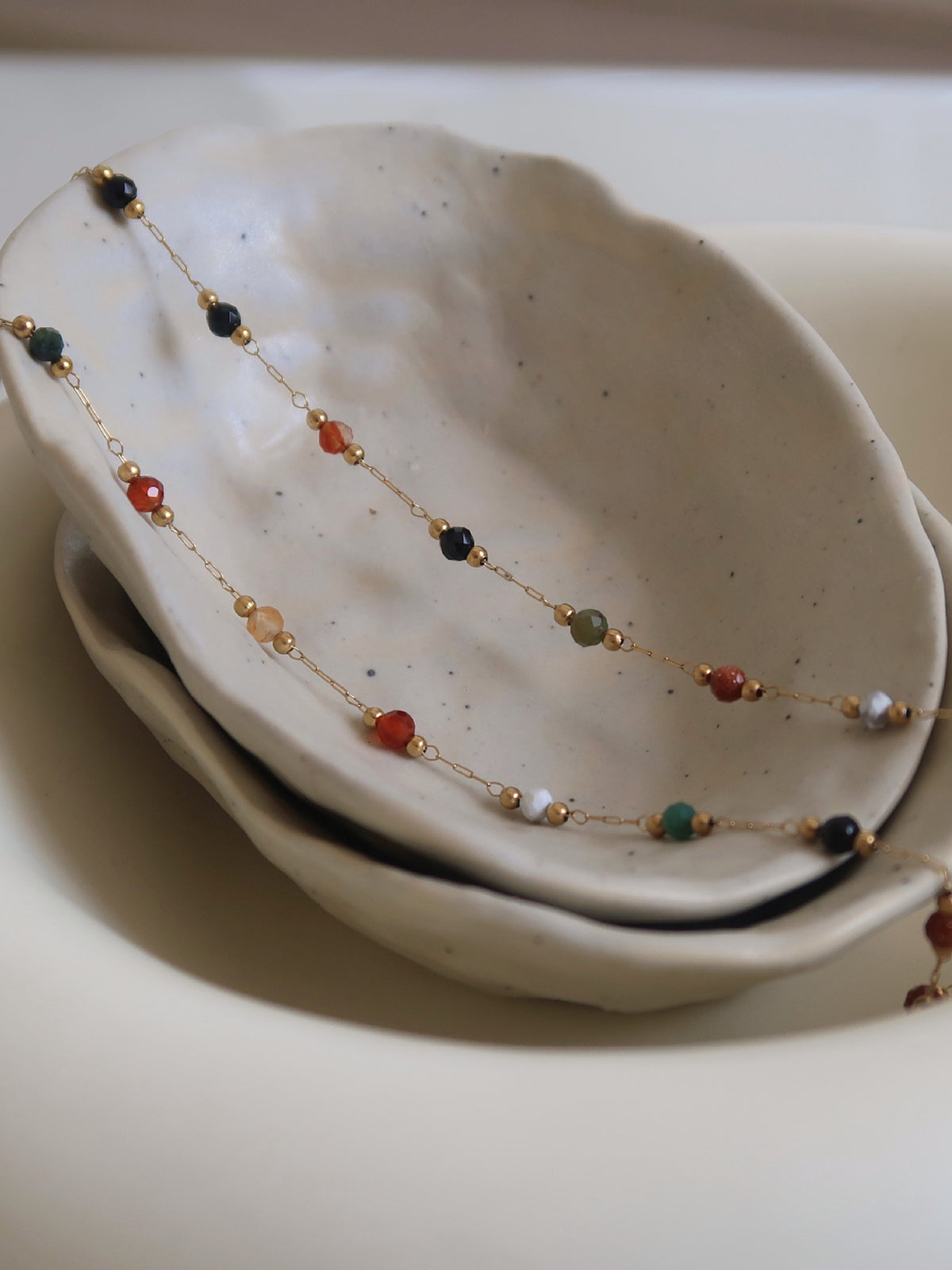 Renkli Boncuklu Bağlantı Kolyesi