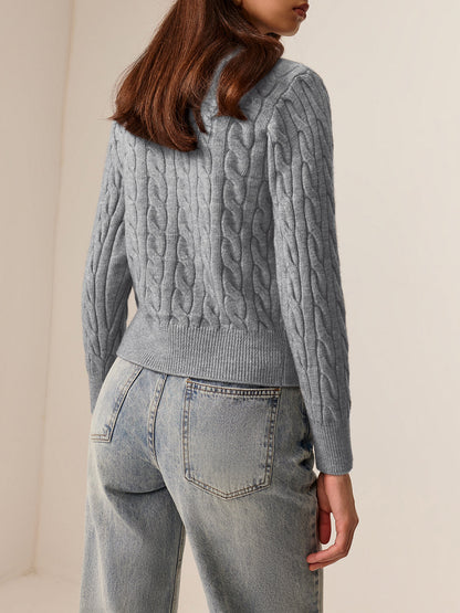 Yuvarlak Yaka Düğmeli Kablolu Hırka