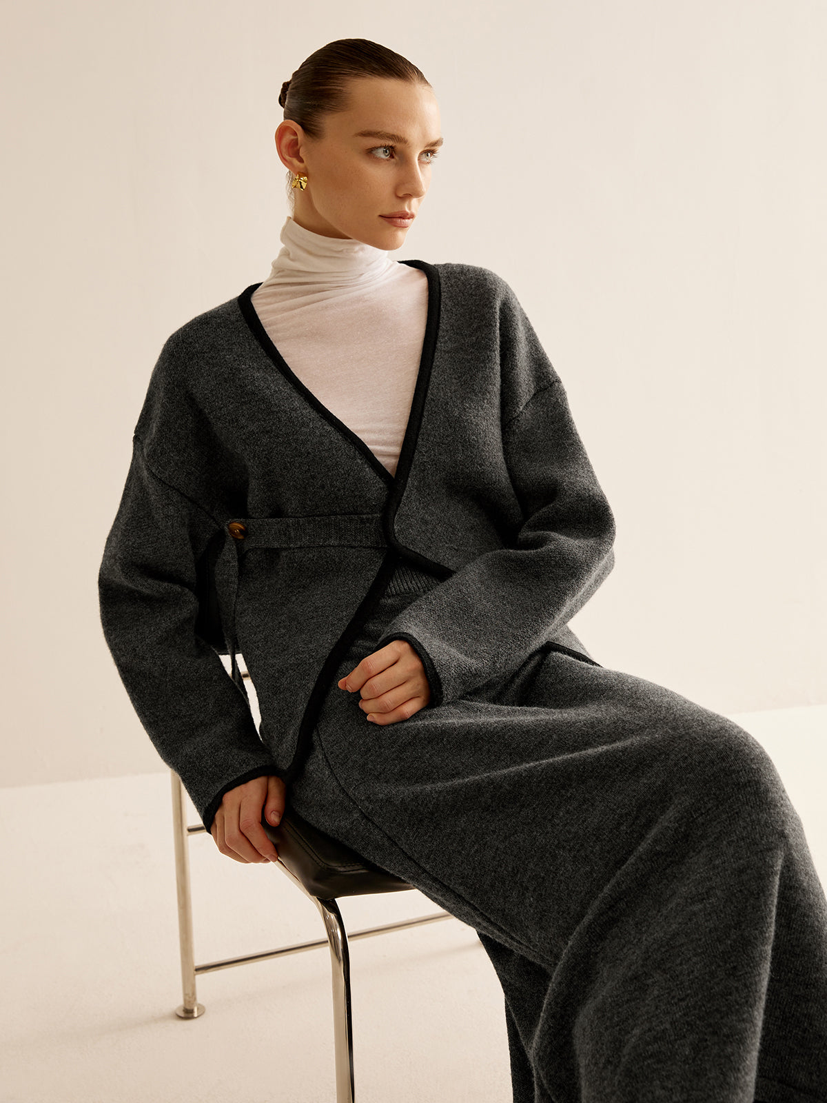 Kontrast Yan Şeritli Kemerli Kazak Koordinatları